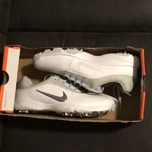 Nike Air Rival 4 golf shoes